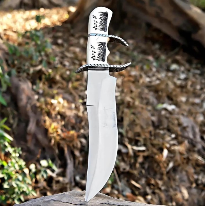 Handmade D2 Steel Hunting Knife: Resin Handle & Leather Sheath - Image 3