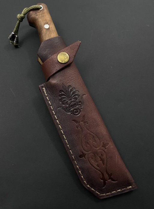 Handmade Full Tang Gut Hook Knife: Custom Engraved Hunting Knife - Image 3