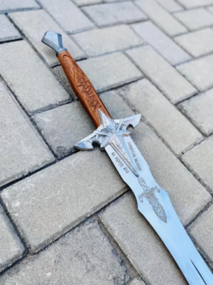 Handmade Fantasy Sword, Custom High Carbon Blade with Wooden Handle Unleash your inner warrior with this meticulously crafted fantasy sword