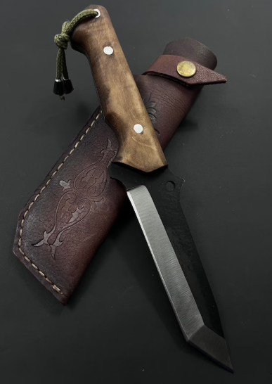 Handmade Full Tang Gut Hook Knife: Custom Engraved Hunting Knife - Image 2