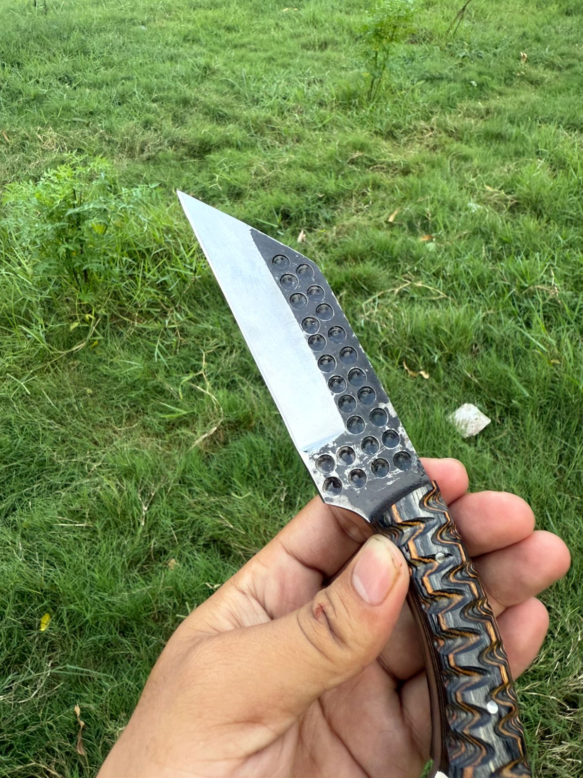 Handcrafted Custom Fixed Blade Knife with Textured Handle & Leather Sheath - Image 10