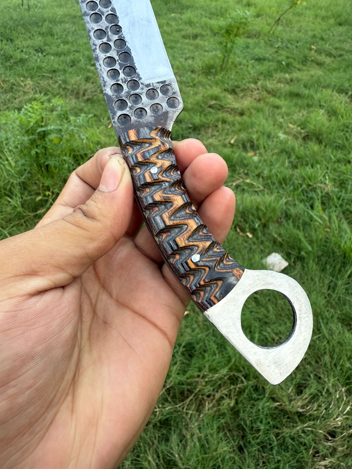 Handcrafted Custom Fixed Blade Knife with Textured Handle & Leather Sheath - Image 8