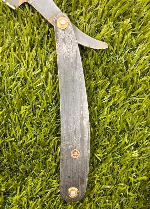 Custom Handmade Copper Damascus Steel Hunting Shaving Razor With Leather Sheath. - Image 3