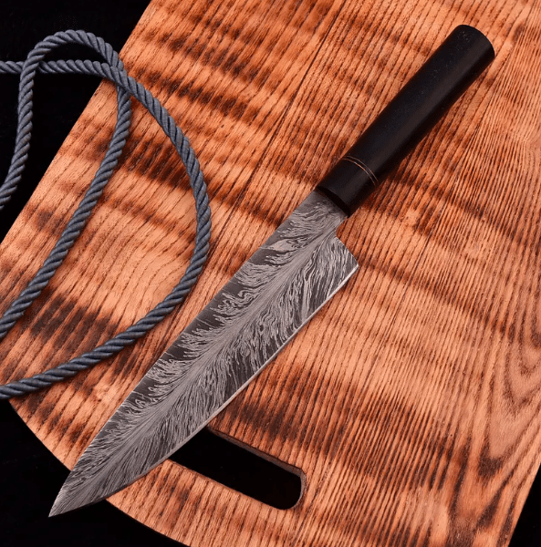 Handmade Damascus Steel Chef Knife: Feather Pattern, Full Tang - Image 4