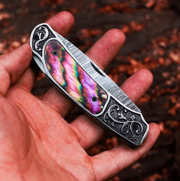 Handmade Damascus Steel Folding Knife: Ebony Handle, Leather Sheath - Image 3