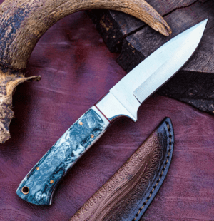 Handmade Skinner Knife: Resin Handle, Stainless Steel Blade
