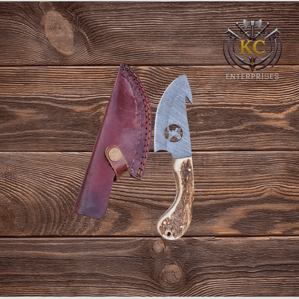 Professional Hunter’s Damascus Skinner with Natural Antler Grip Special gift for Birthday| Christmas | Anniversary