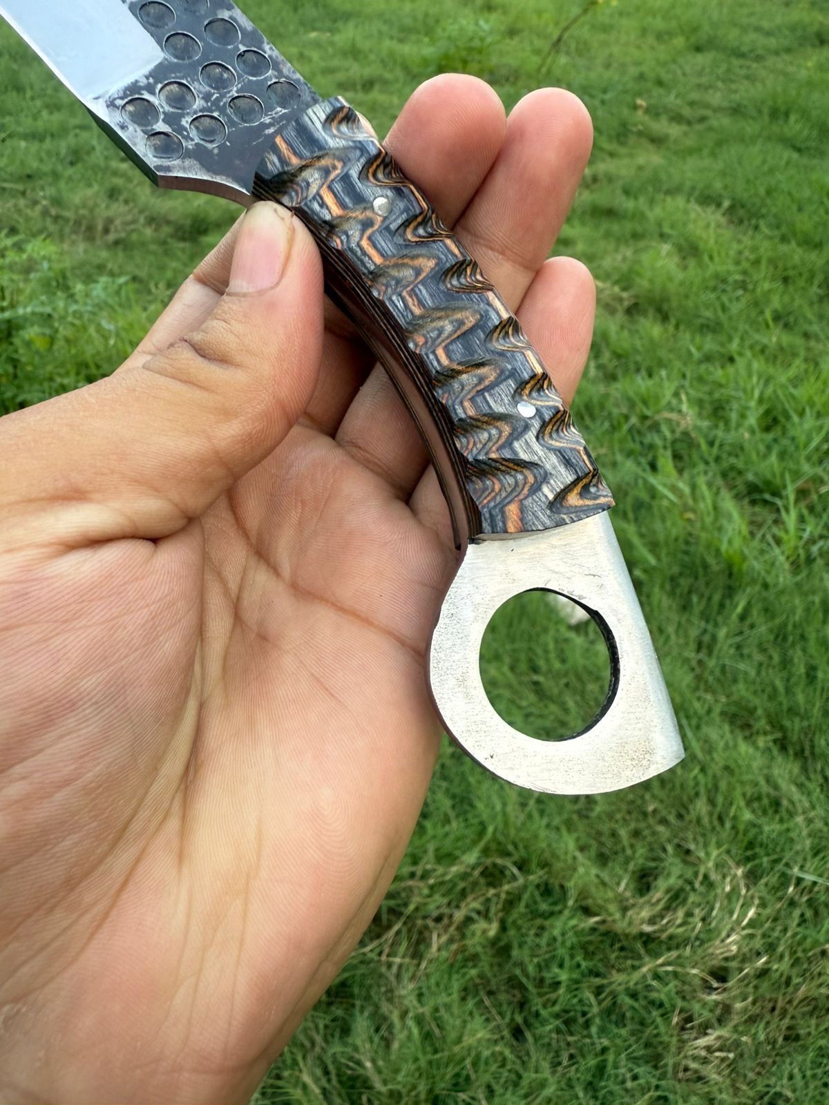 Handcrafted Custom Fixed Blade Knife with Textured Handle & Leather Sheath - Image 2